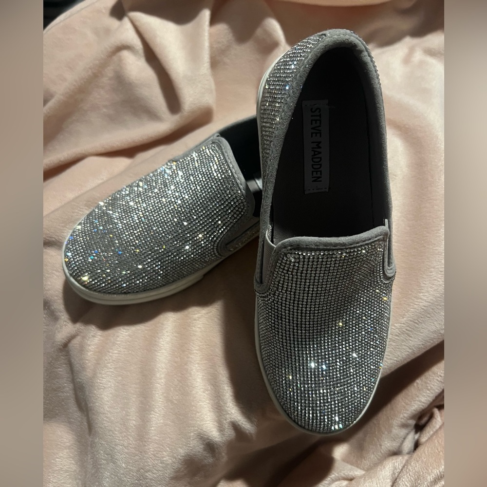 COPY - Steve Madden Coulter-R Silver Rhinestone Shinny Slip-on Shoe US 6.5 Bling